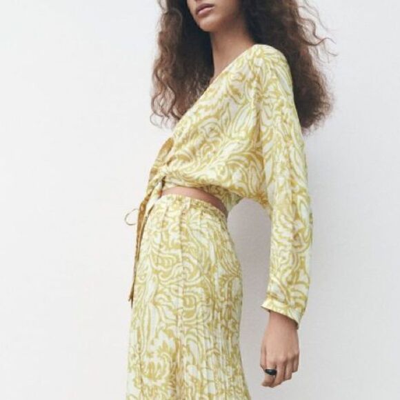 ZARA PRINTED WRAP TOP WITH TIE DETAIL - Picture 8 of 10